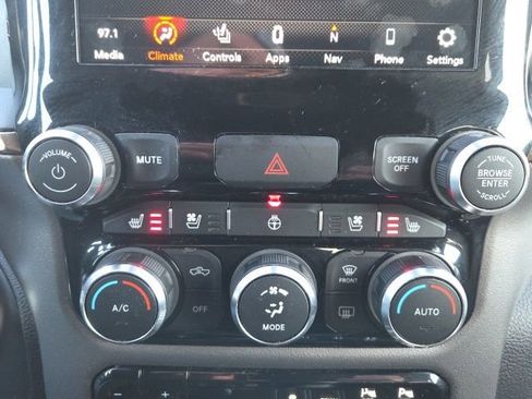 Used 2020 RAM 1500 Sport w/ Level 2 Equipment Goup w/2_L image 27