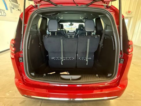 New 2026 Chrysler Pacifica Select FWD image 29