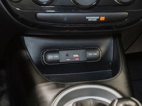Used 2017 Kia Soul FWD image 17