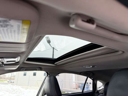 Used 2019 Subaru Crosstrek 2.0i Limited w/ Moonroof Package w/Navigation image 20