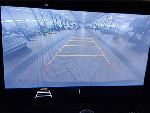 Used 2019 Chevrolet Blazer LT image 28