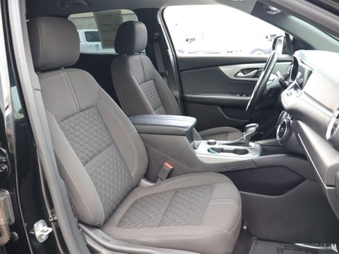 Used 2019 Chevrolet Blazer LT FWD image 21