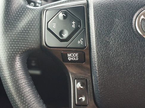 Used 2022 Toyota 4Runner TRD Off-Road Premium image 10