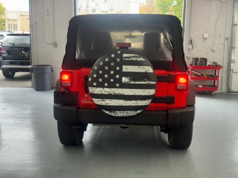 Used 2013 Jeep Wrangler Unlimited Sport image 4