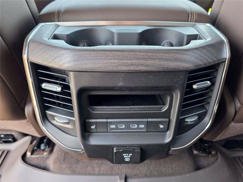 New 2026 RAM 1500 Laramie AWD/4WD image 34