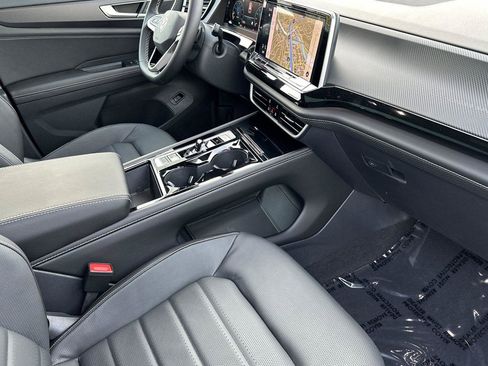 New 2026 Volkswagen Atlas Cross Sport SEL AWD/4WD image 15