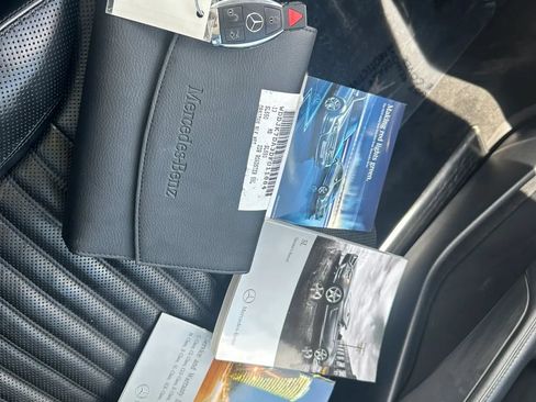 Used 2013 Mercedes-Benz SL 550 image 32