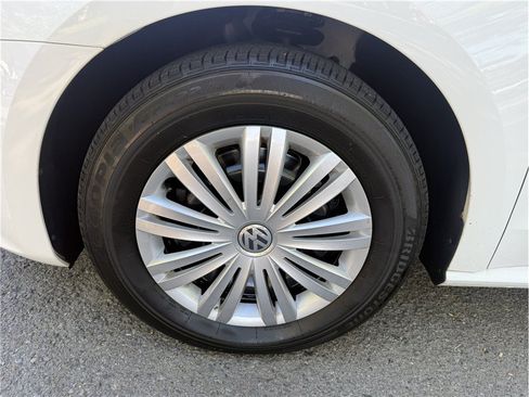 Used 2015 Volkswagen Passat 1.8T S FWD image 12