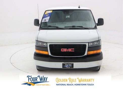 Used 2021 GMC Savana 2500 Extended w/ Driver Convenience Package image 9