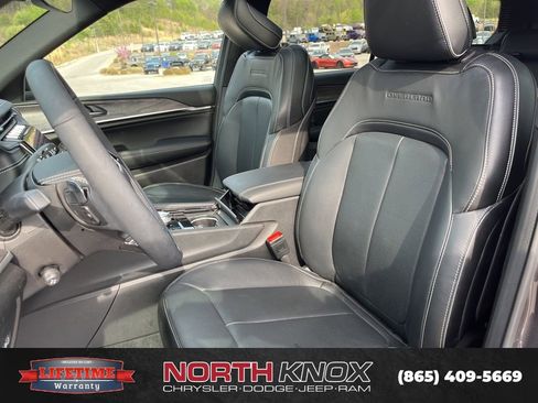 Used 2025 Jeep Grand Cherokee L Overland w/ Trailer Tow Package image 7
