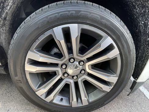 Used 2018 GMC Yukon XL Denali w/ Denali Ultimate Package AWD/4WD image 4
