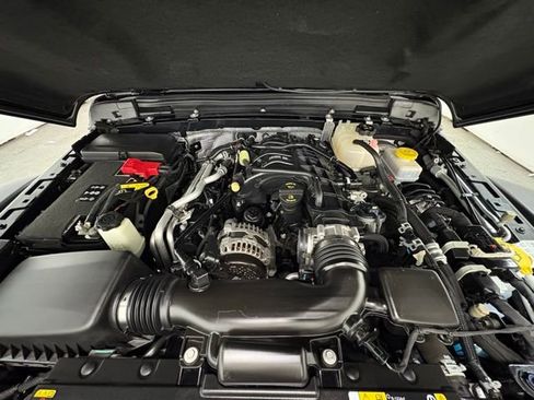 Used 2024 Jeep Wrangler Unlimited Rubicon w/ XTREMEE 35" Tire Package image 13