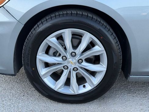 Used 2024 Chevrolet Malibu LT FWD image 9
