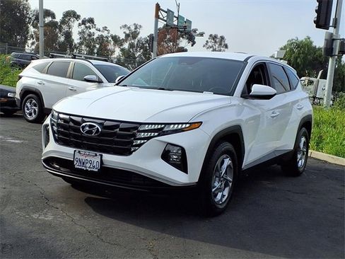 Certified 2024 Hyundai Tucson SE image 1