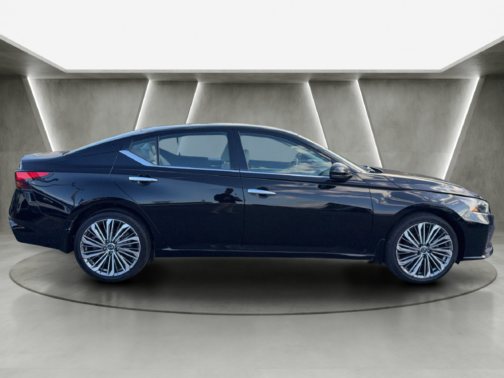 Used 2023 Nissan Altima 2.5 SL AWD/4WD image 8