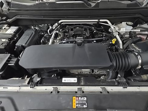 Used 2026 Chevrolet Colorado Trail Boss AWD/4WD image 14