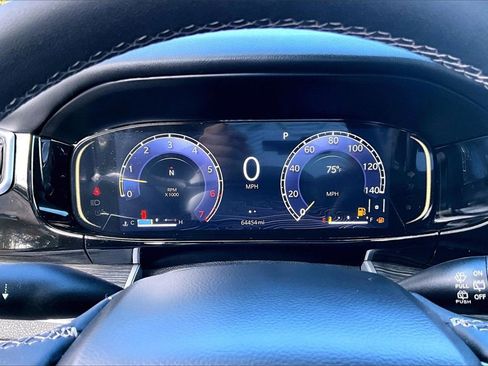 Used 2022 Jeep Wagoneer Series III w/ Flexible Seating Group image 13