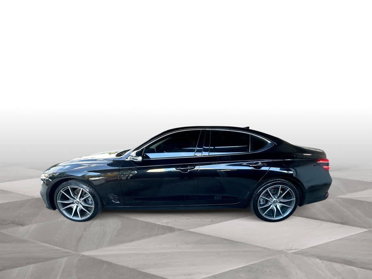 Used 2023 Genesis G70 2.0T RWD image 5