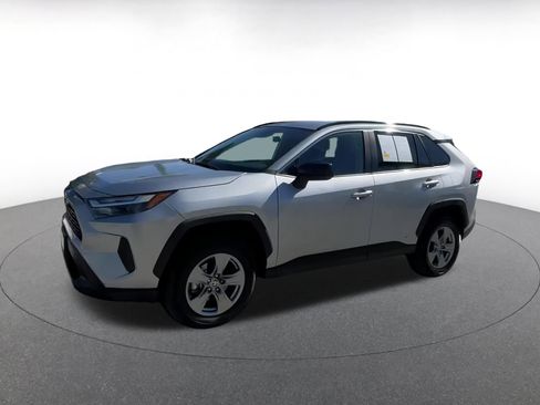 Used 2025 Toyota RAV4 LE image 8