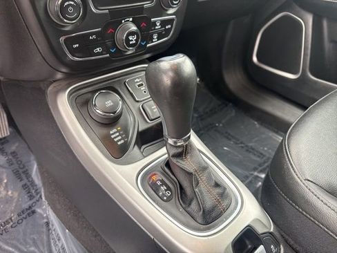 Used 2020 Jeep Compass Latitude image 16