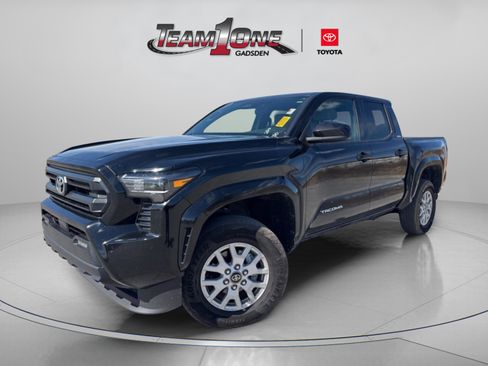 Certified 2025 Toyota Tacoma SR5 image 4