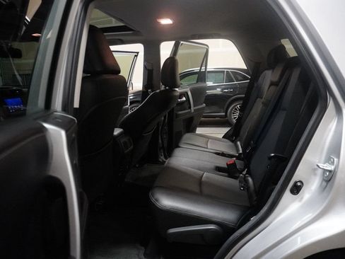 Used 2016 Toyota 4Runner SR5 Premium AWD/4WD image 11