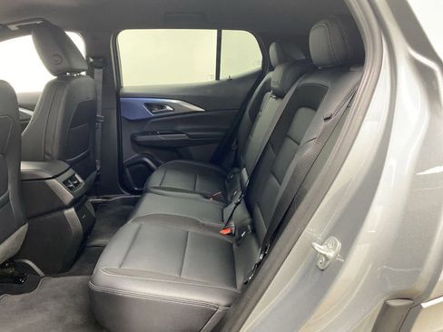 Used 2025 Chevrolet Equinox EV LT w/ Convenience Package image 16