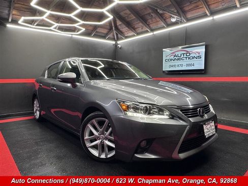Used 2015 Lexus CT 200h w/ Navigation Package FWD image 1