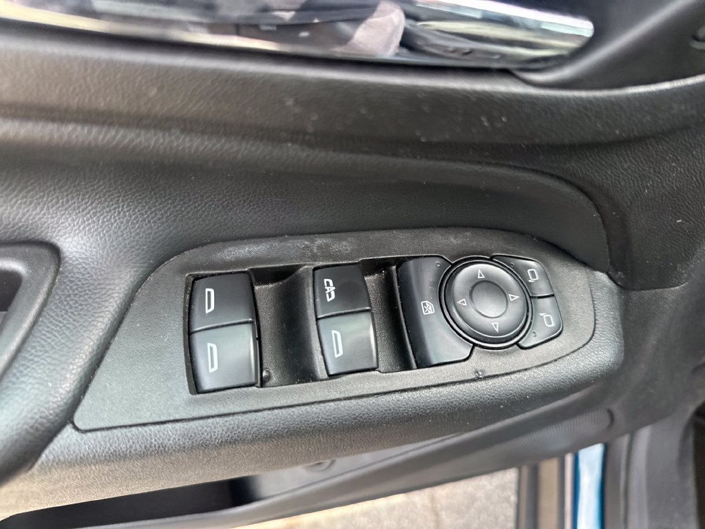 Used 2020 Chevrolet Equinox LT FWD image 40