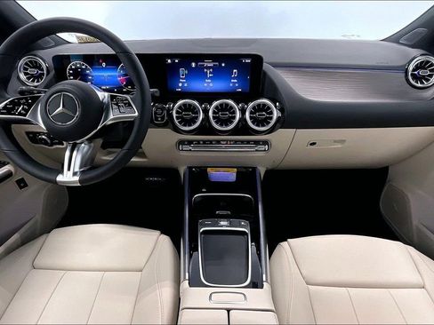 New 2026 Mercedes-Benz GLA 250 4MATIC image 5