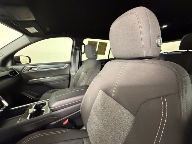 Used 2025 GMC Acadia Elevation FWD image 6