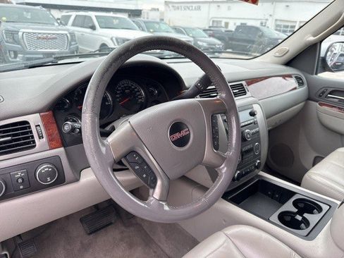 Used 2012 GMC Yukon XL SLT w/ SLT-2 Equipment Package image 18