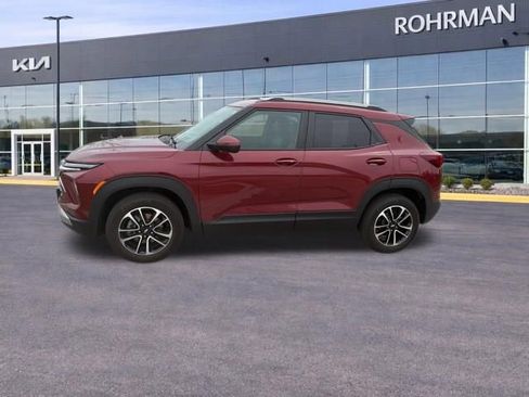 Used 2024 Chevrolet TrailBlazer LT w/ Convenience Package AWD/4WD image 1