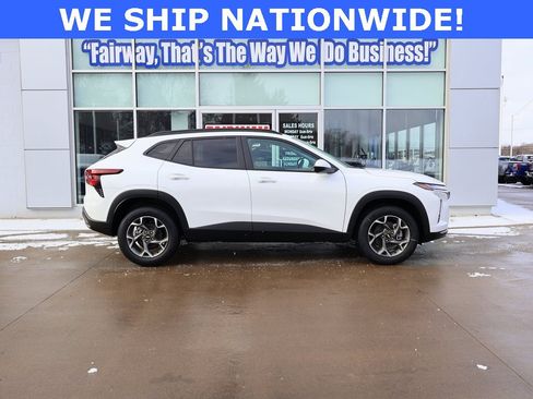 New 2026 Chevrolet Trax LT image 1