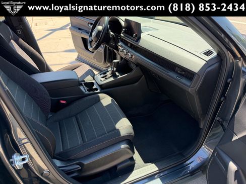 Used 2025 Honda CR-V Sport image 33