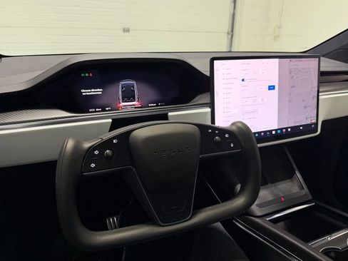 Used 2022 Tesla Model X Plaid image 28