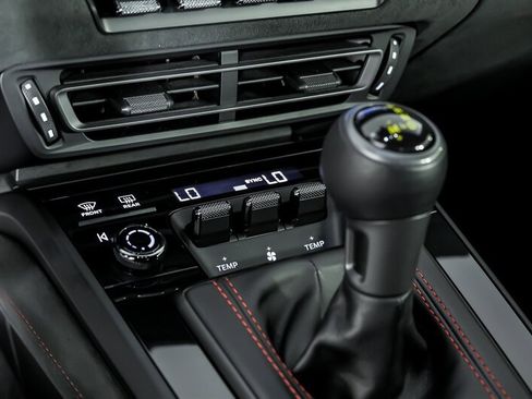 Used 2022 Porsche 911 GT3 RWD image 37