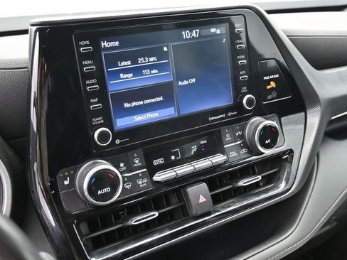 Used 2022 Toyota Highlander XSE image 32