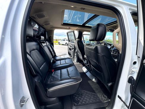 Used 2019 RAM 1500 Laramie image 30