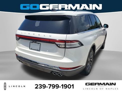 New 2025 Lincoln Aviator AWD w/ Equipment Group 101A image 8