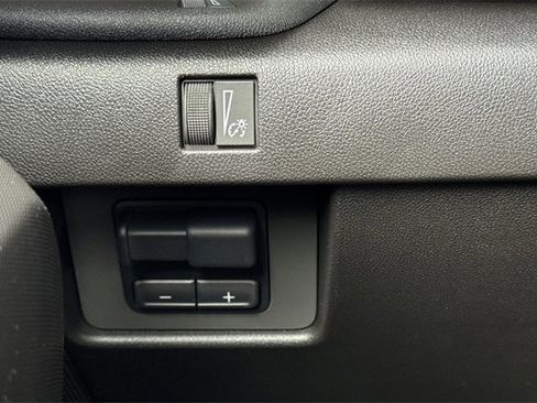 New 2025 GMC Canyon Elevation w/ Convenience Package image 30