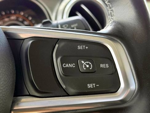 Used 2019 Jeep Wrangler Unlimited Sahara w/ Uconnect 4C Nav & Sound Group AWD/4WD image 24