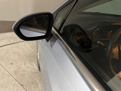 Used 2017 Chevrolet Cruze LT w/ Convenience Package image 17