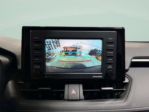 Used 2021 Toyota RAV4 XLE w/ Convenience Package image 16