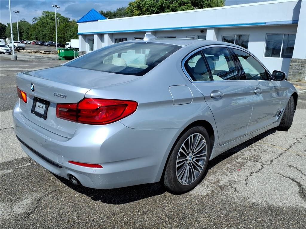 Used 2019 BMW 530i w/ Convenience Package RWD image 4