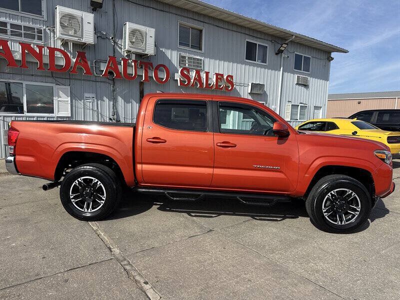 Used 2016 Toyota Tacoma SR5 w/ Towing Package AWD/4WD image 9