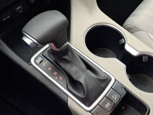 Used 2022 Kia Sportage LX image 14