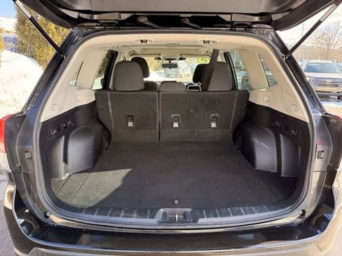 Used 2023 Subaru Forester Premium image 7
