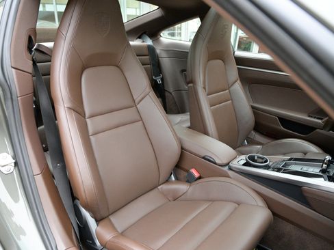 Used 2020 Porsche 911 Carrera 4S image 44