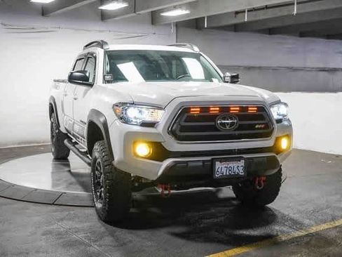 Used 2023 Toyota Tacoma SR5 image 6